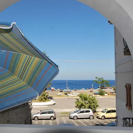 Cannella Flat Lipari דירה *